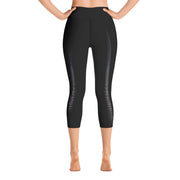 Gemsbok 2 Yoga Capri Leggings - 57 Peaks